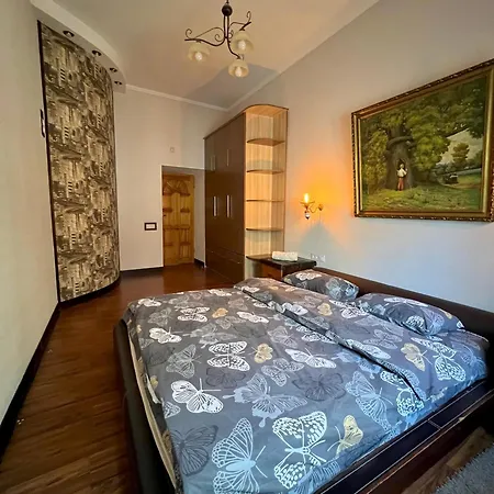 Apartment Old