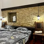 Apartment Old *